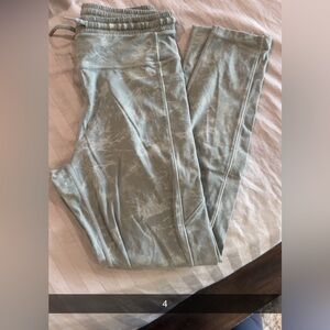 Zyia Tie-Dye leggings in Light green